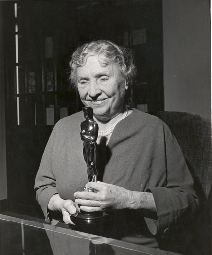 Helen holding her Oscar, 1955