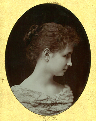 Helen Keller image as a young girl